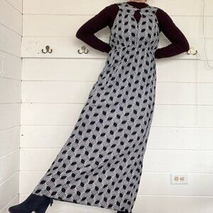 Escapada Geometric Black and White Empire Waist Maxi-Dress. Size M.